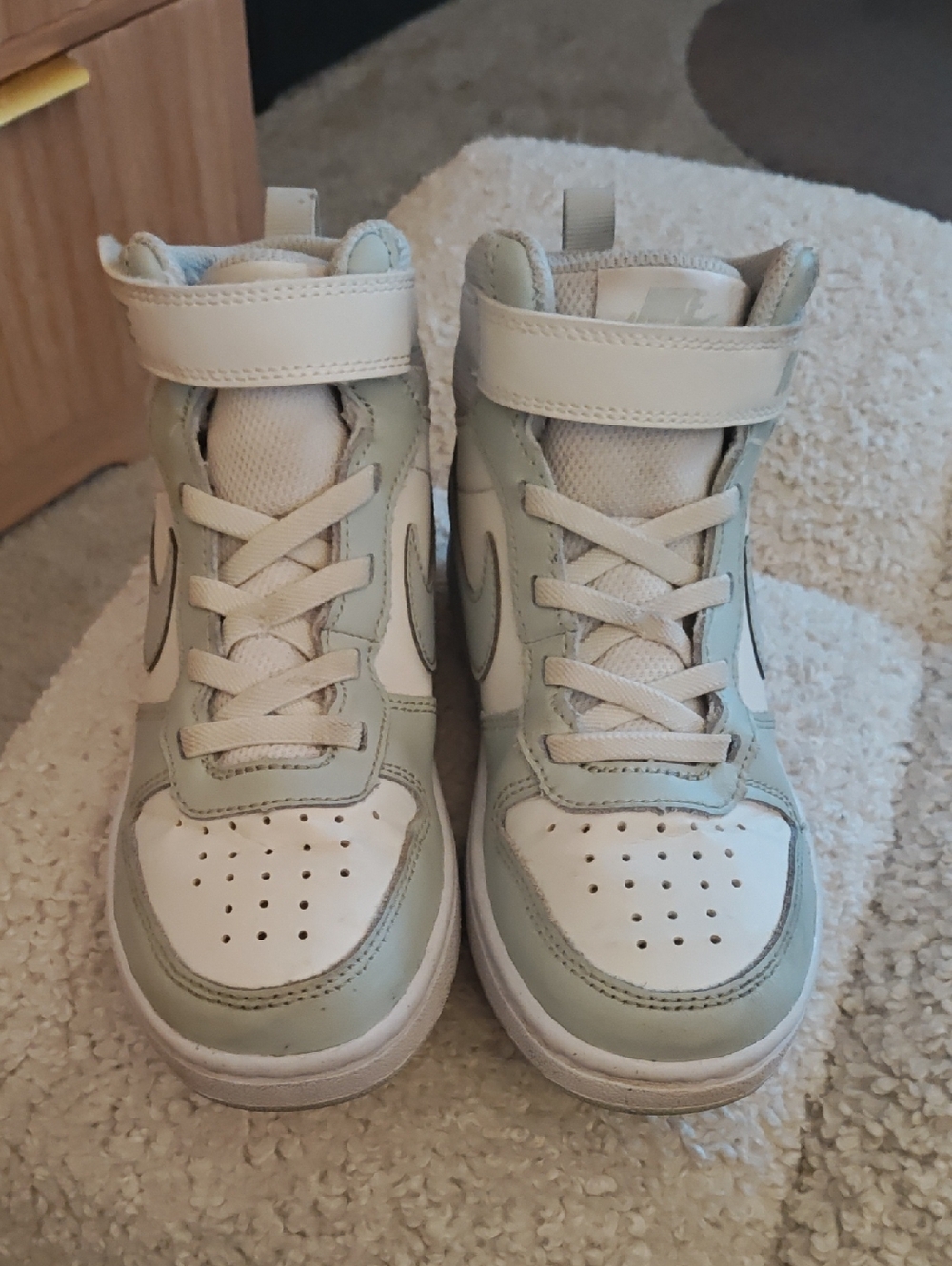 Nike Kids' Grade School Court Borough Mid Shoes